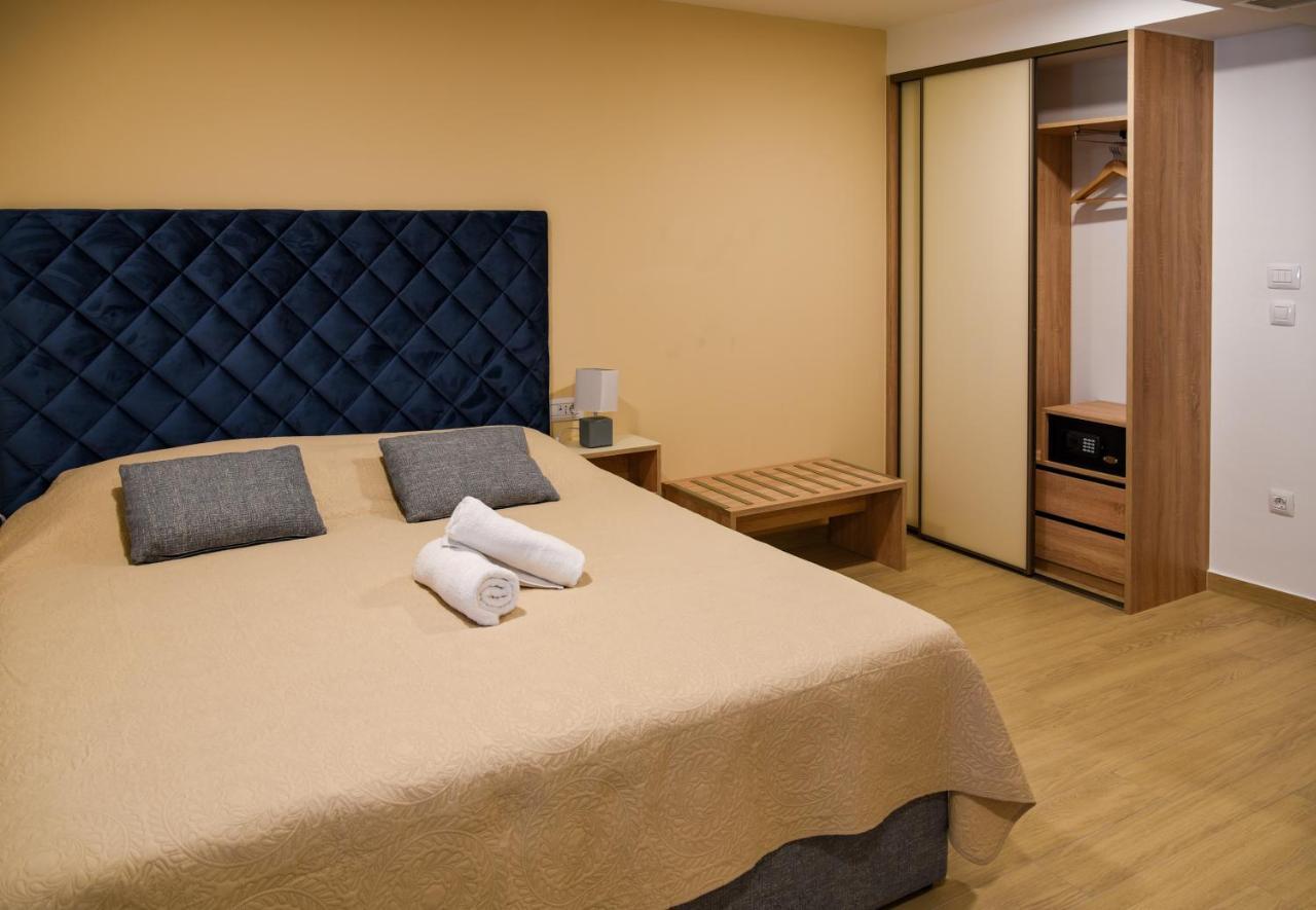 Sangulin Palace M Biograd na Moru Kültér fotó